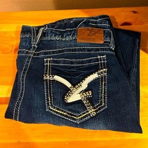 NEW WITHOUT TAGS! Amethyst jeans, size 13 short